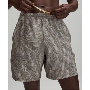 Lululemon Pace Breaker Linerless Short 7" Dimensional Dew Green Mens Size Small